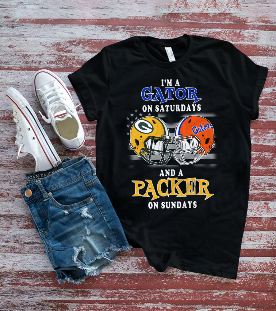 I'm A Gator On Saturdays And A Packer On Sundays Football Helmets T-Shirt