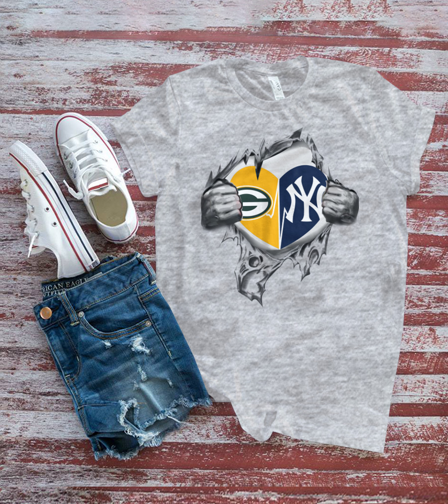 Packers Yankees Heart Split Logo Fusion T-Shirt