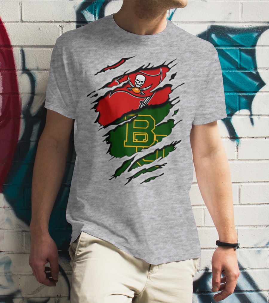 Buccaneers Baylors Skull Flag Ripped T-Shirt