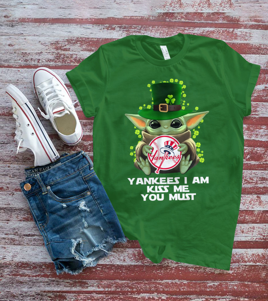 Yankees I Am Kiss Me You Must Mlb 44 Nyy T-Shirt