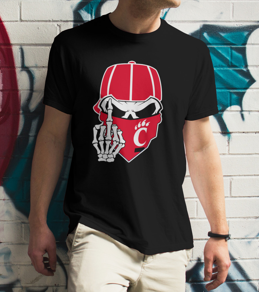 Cincinnati Bearcats Skull With Red Bandana And Skeleton Hand T-Shirt
