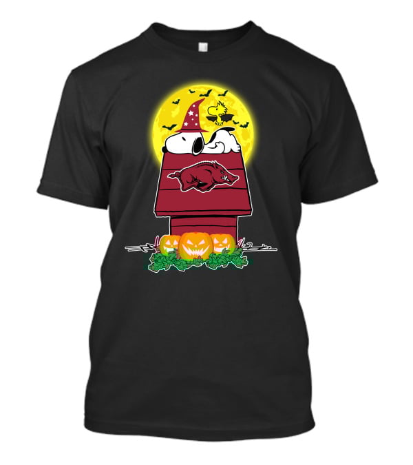 Arkansas Razorbacks Snoopy Woodstock Halloween Moon Pumpkins T-Shirt