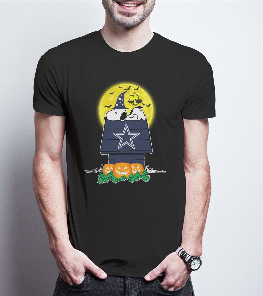 Dallas Cowboys Snoopy Halloween Peanuts Woodstock Pumpkin Moon Scene T-Shirt
