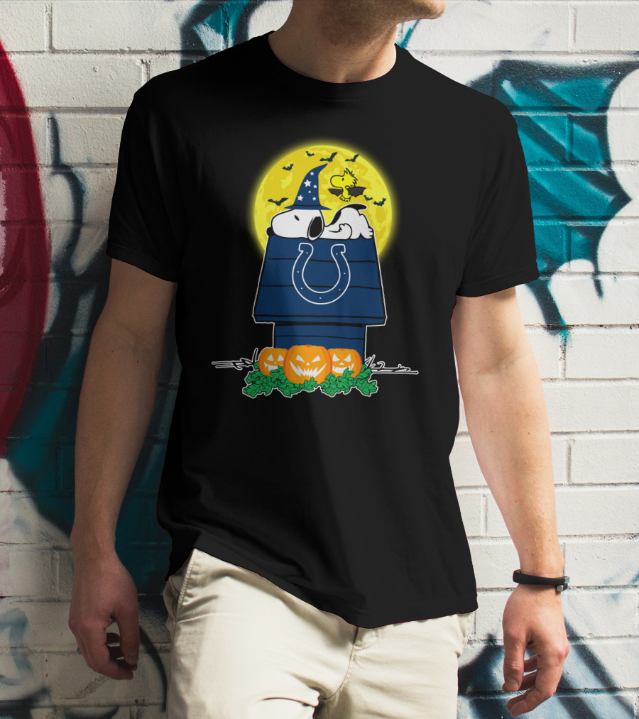 Indianapolis Colts Snoopy Halloween Moon Pumpkins Woodstock Bats T-Shirt