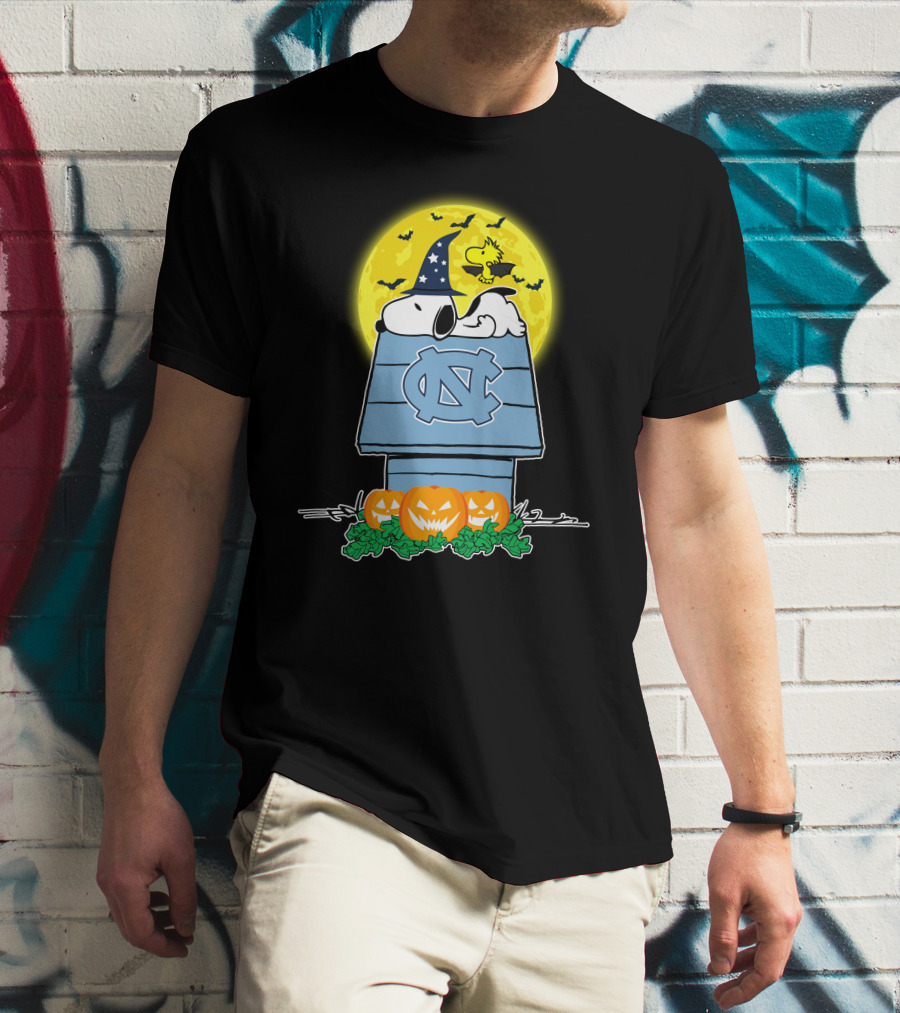 Snoopy North Carolina Tar Heels Halloween Pumpkins Moon T-Shirt