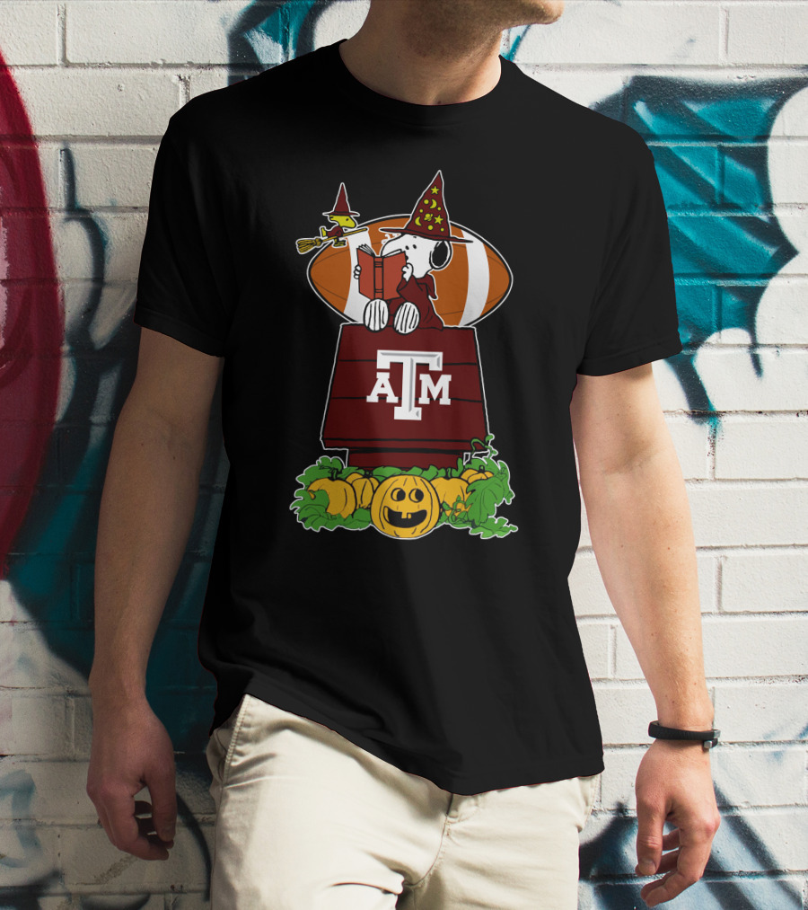 Texas A&M Aggies Snoopy Halloween Football Peanuts Charlie Brown Pumpkins House T-Shirt