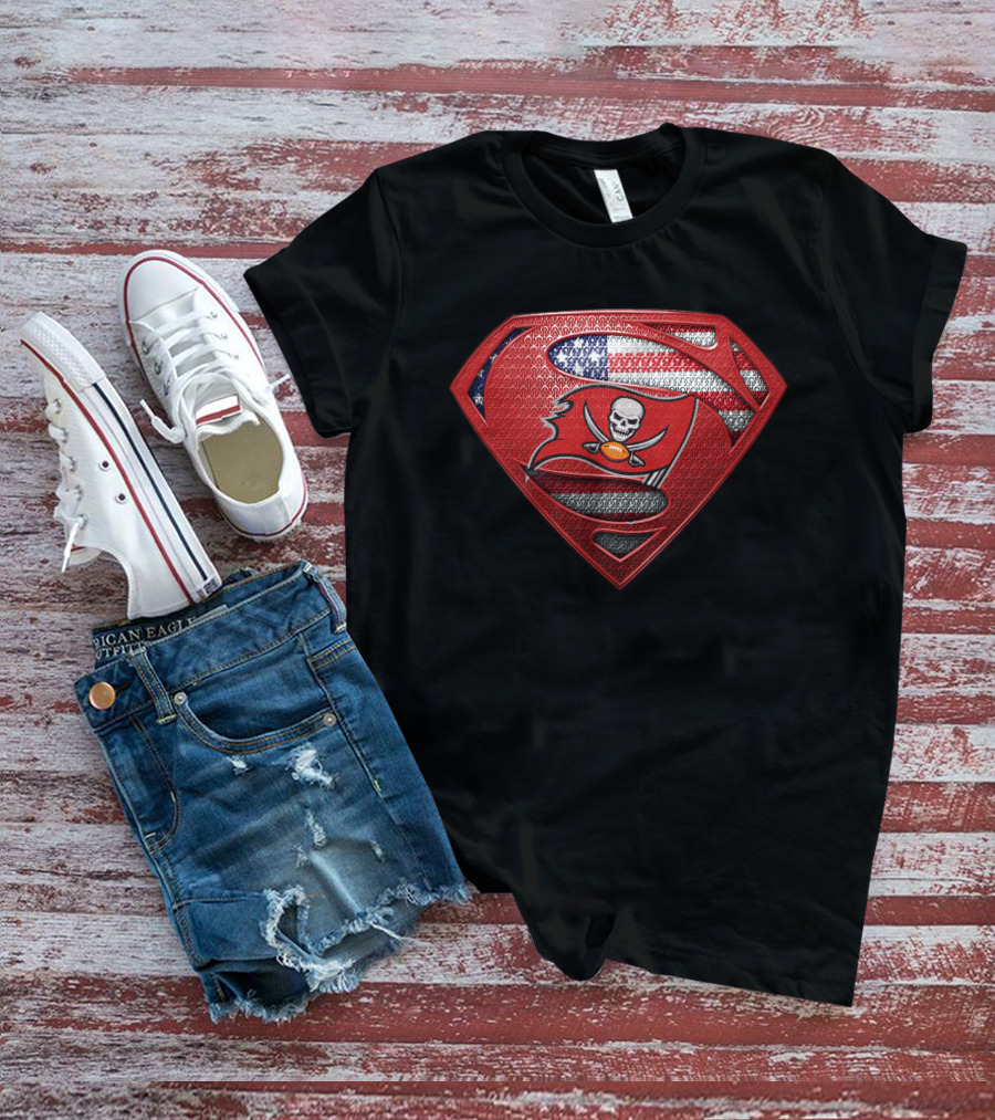 Tampa Bay Buccaneers Superman Logo With American Flag T-Shirt