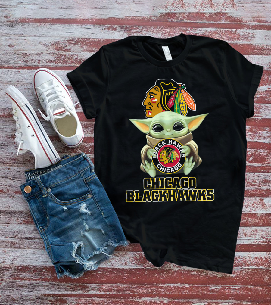 Chicago Blackhawks Baby Yoda Holding Blackhawks T-Shirt