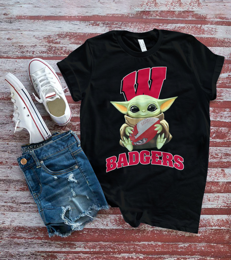 Wisconsin Badgers Baby Yoda Ncaa Football T-Shirt