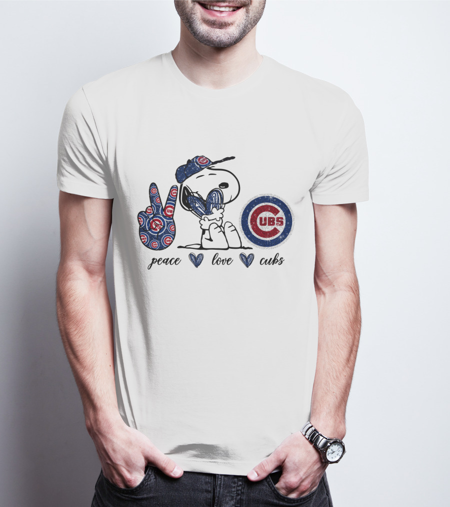 Peace Love Cubs Snoopy Chicago Cubs T-Shirt