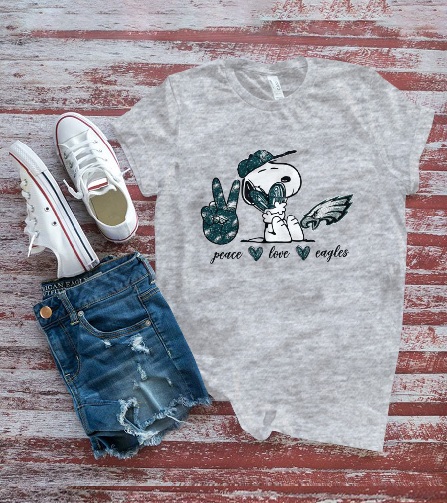Peace Love Philadelphia Eagles Peanuts Snoopy NFL Football Fan T-Shirt
