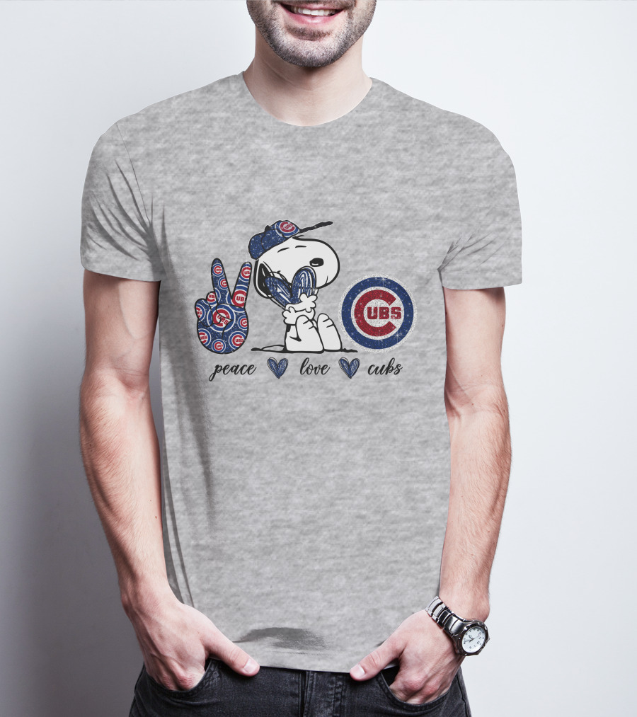 Peace Love Cubs Snoopy Chicago Cubs Fan T-Shirt