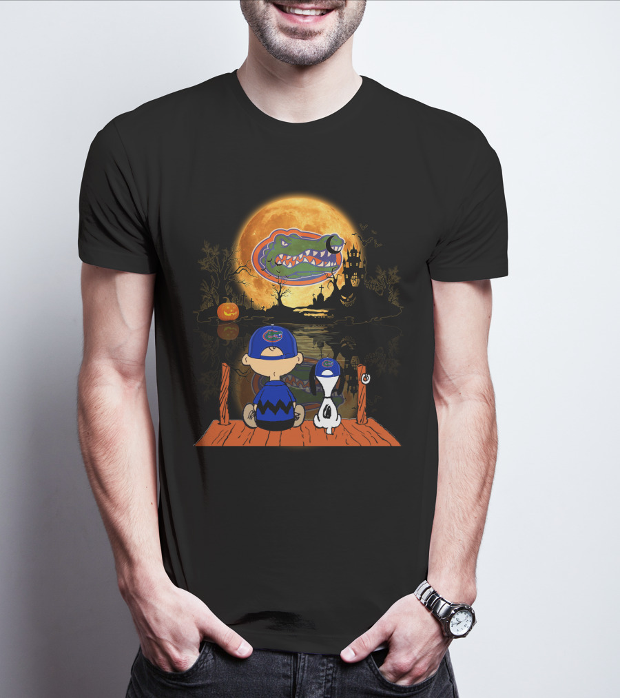 Florida Gators Halloween Moon Alligator Peanuts Charlie Brown And Snoopy T-Shirt