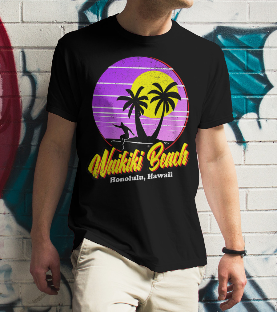 Waikiki Beach Honolulu Hawaii Retro Surfer 80s Vintage Palm Sunset T-Shirt