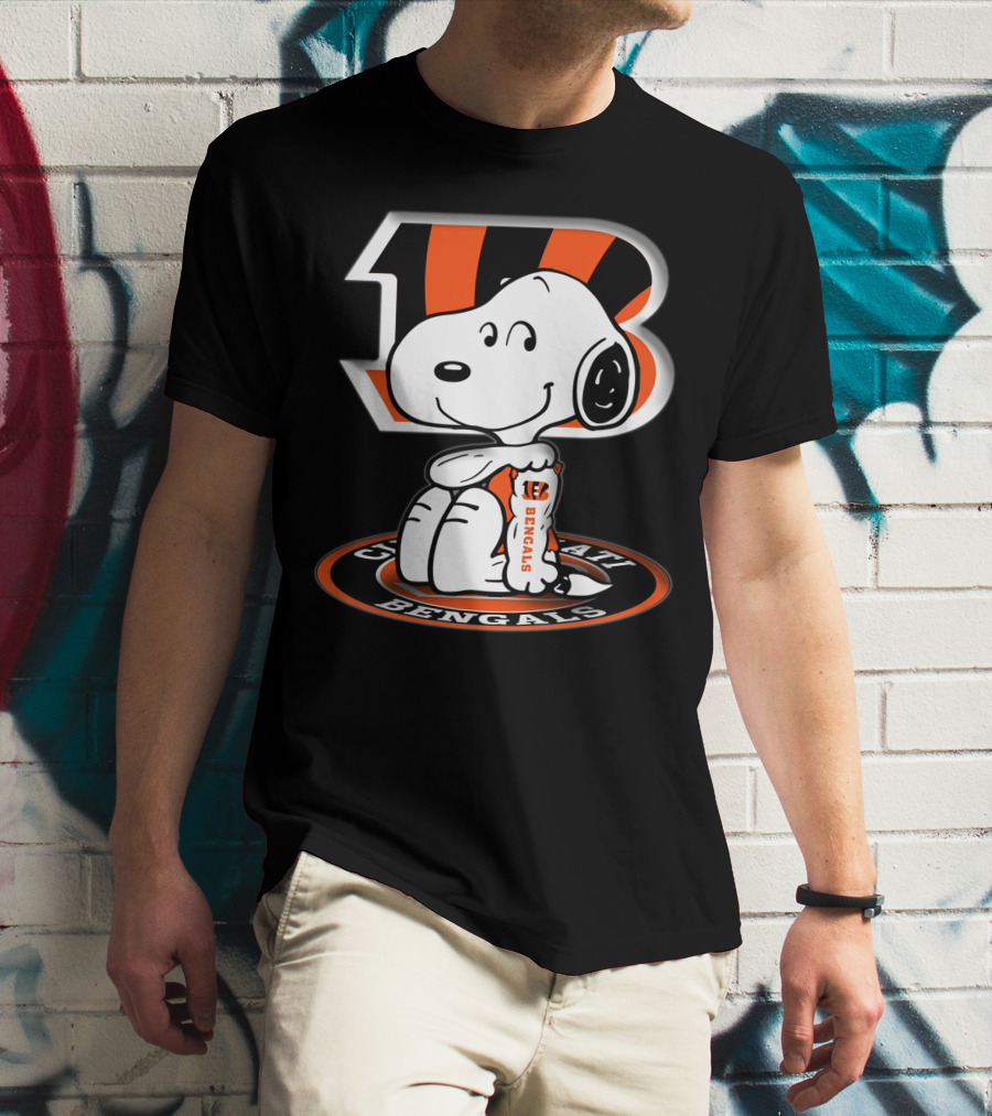 Bengals Snoopy Cincinnati Stripes B T-Shirt