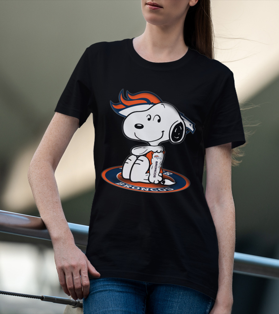 Snoopy Denver Broncos Fan T-Shirt