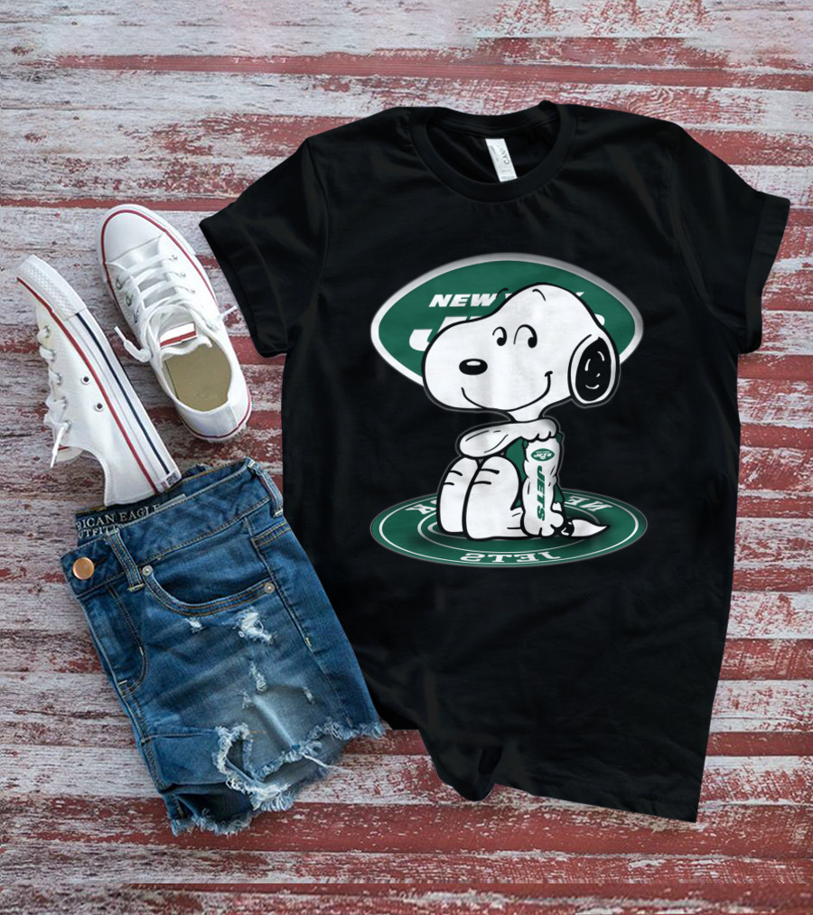 Snoopy New York Jets Football Fan Sitting Pose T-Shirt