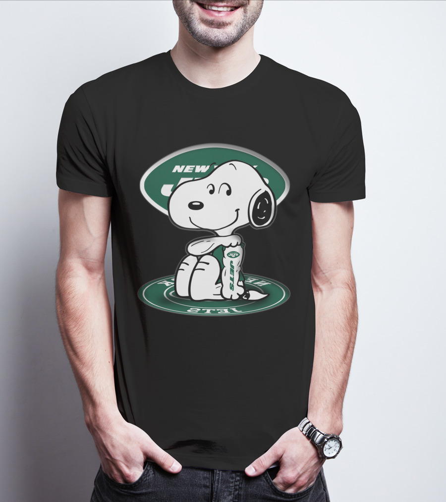 Snoopy New York Jets Football Fan Sitting Pose T-Shirt