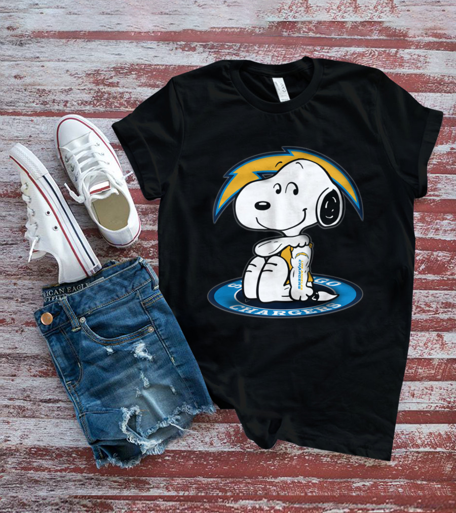 Snoopy Holding Los Angeles Chargers Helmet San Diego Chargers T-Shirt