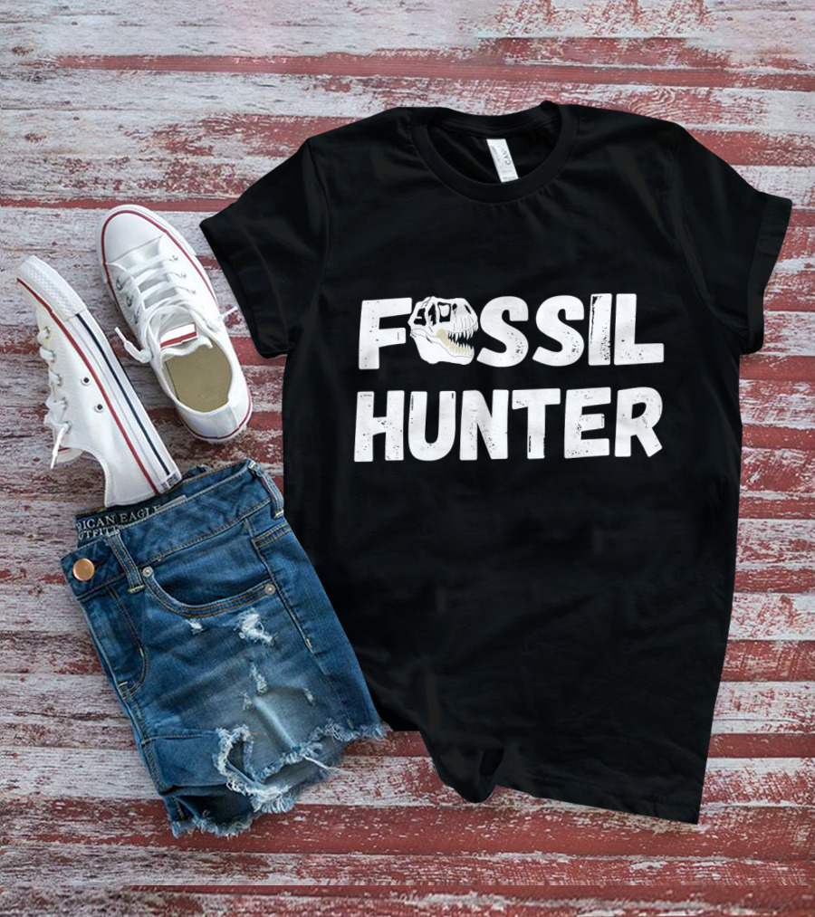 Fossil Hunter Dinosaur Archeology T-Rex Skull T-Shirt