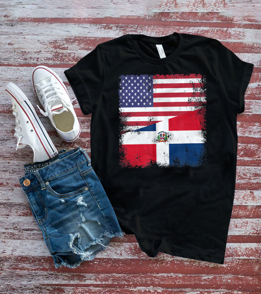 Half Dominican Flag Vintage USA American Dominican Grunge T-Shirt