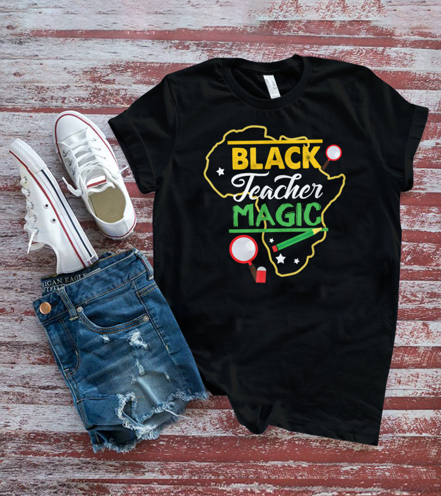 Black Teacher Magic Africa Map Magnifying Glass Pencil Eraser T-Shirt