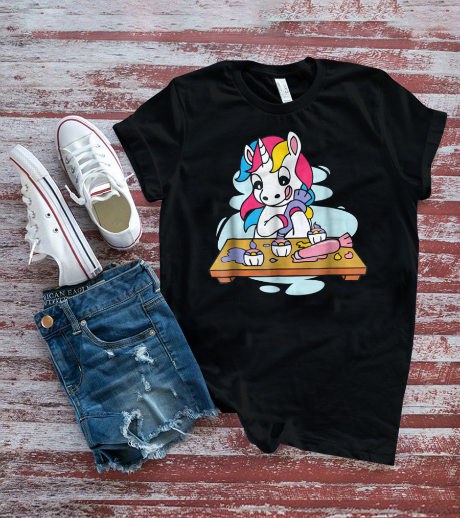 Unicorn Baking Cupcakes Cupcake Magic Baking Fun T-Shirt