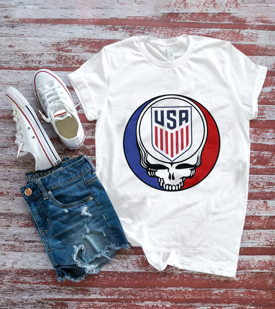 USA Soccer Grateful Dead Skull Logo Red Blue Badge T-Shirt