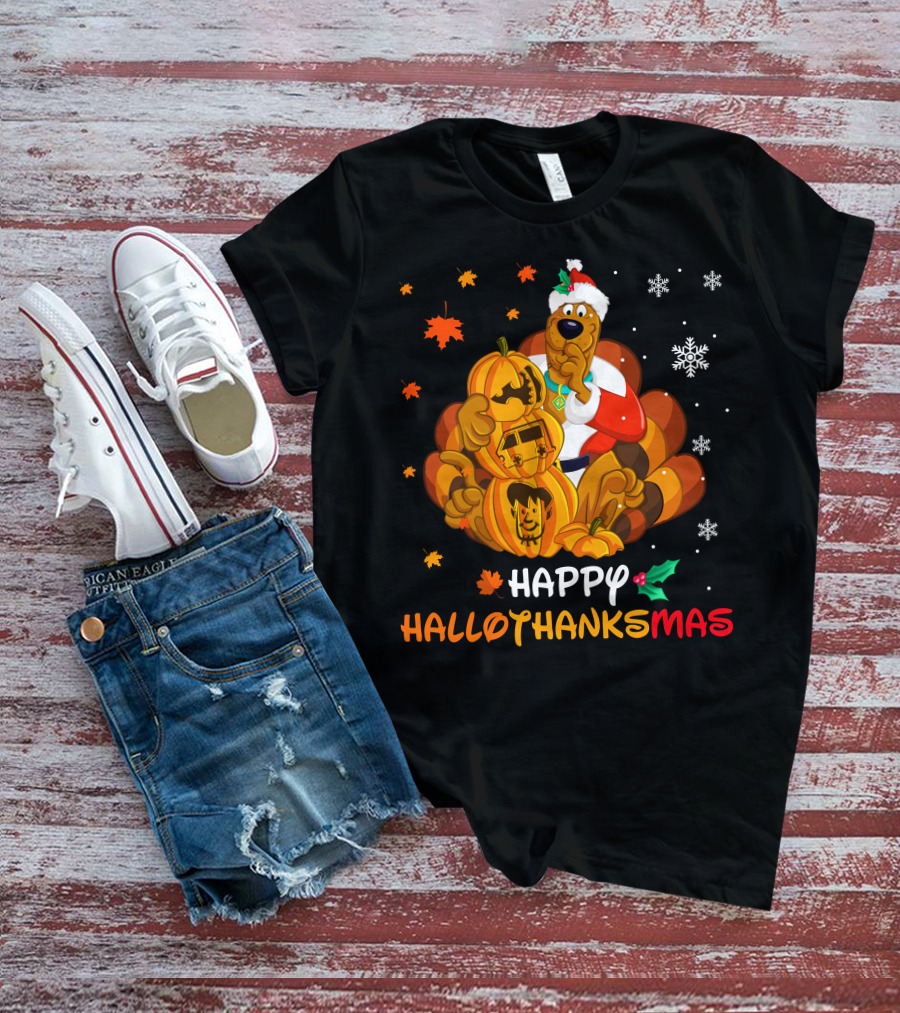 Happy Hallothanksmas Scooby-Doo Pumpkin Santa Hat T-Shirt