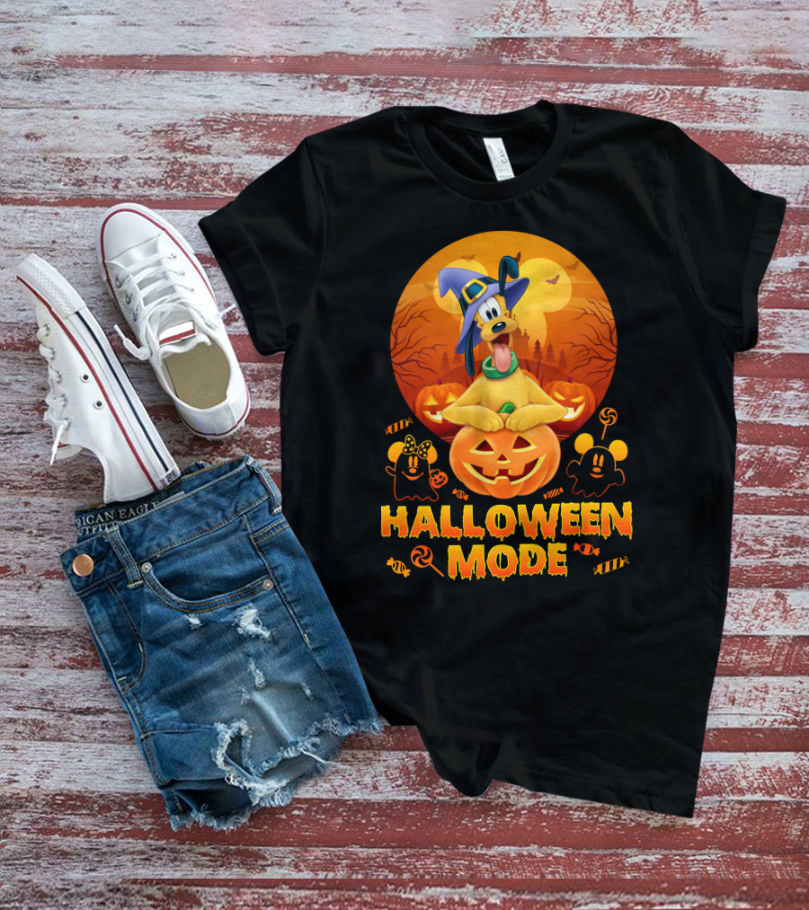Pluto Halloween Mode With Witch Hat And Pumpkin Decorations T-Shirt