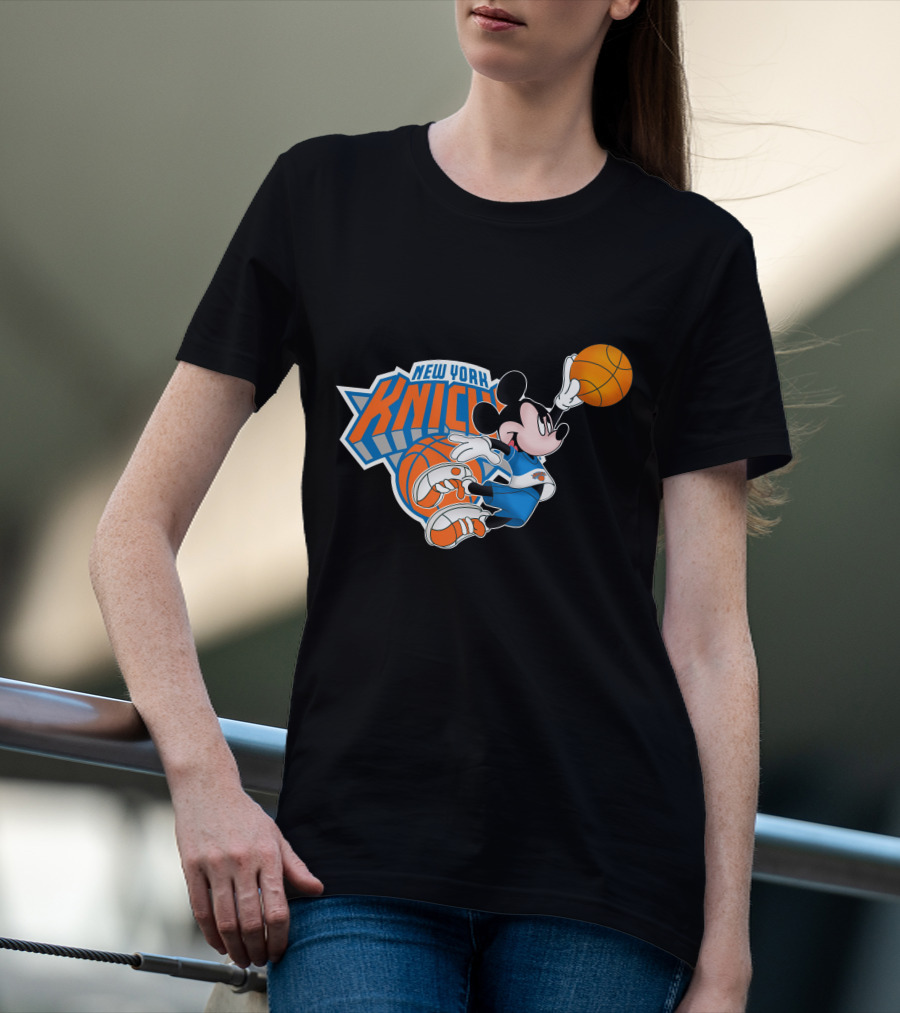New York Knicks Mickey Basketball T-Shirt