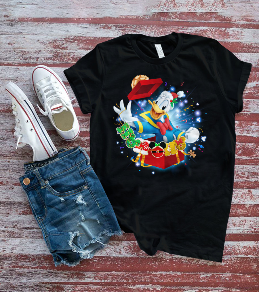 Donald Duck Christmas Magic Holiday Surprise T-Shirt