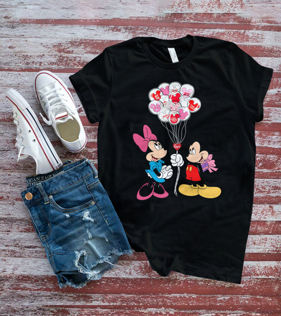 Mickey & Minnie Love Balloons Xo Kiss Me T-Shirt