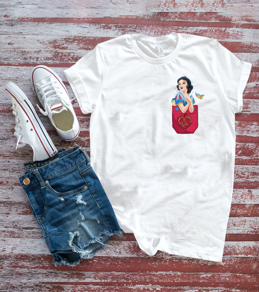 Snow White With Bluebird And Poison Apple Pocket T-Shirt