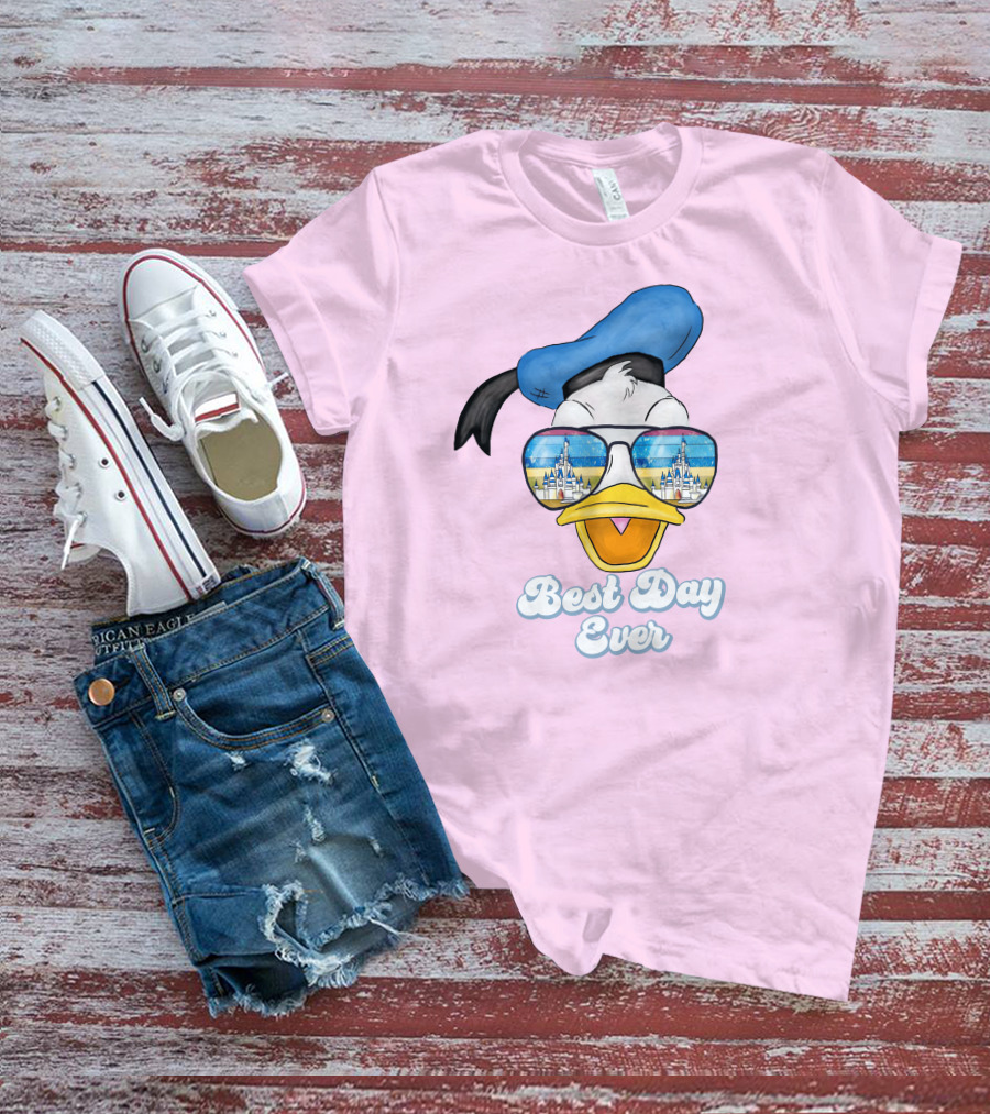 Donald Duck Best Day Ever Sunglasses And Castle T-Shirt