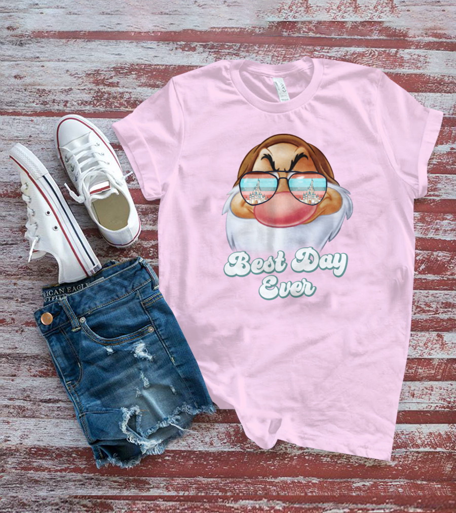 Best Day Ever Grumpy Dwarf Sunglasses Castle Scene T-Shirt