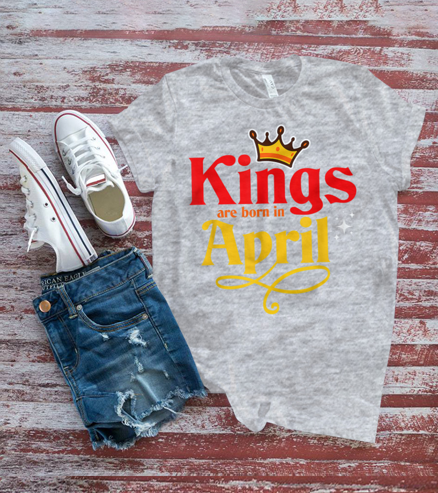 Kings Are Born In April Crown Sparkle T-Shirt