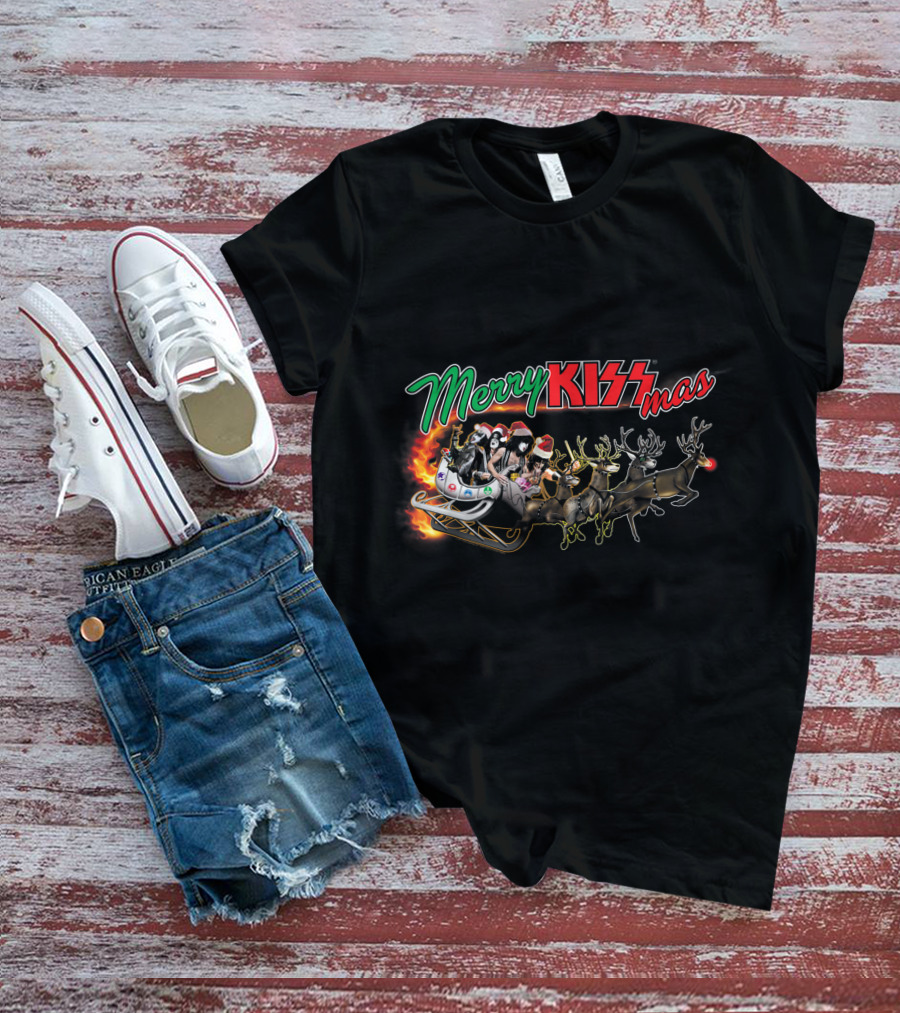 Merry KISSmas Sleigh With Santa And Reindeer T-Shirt