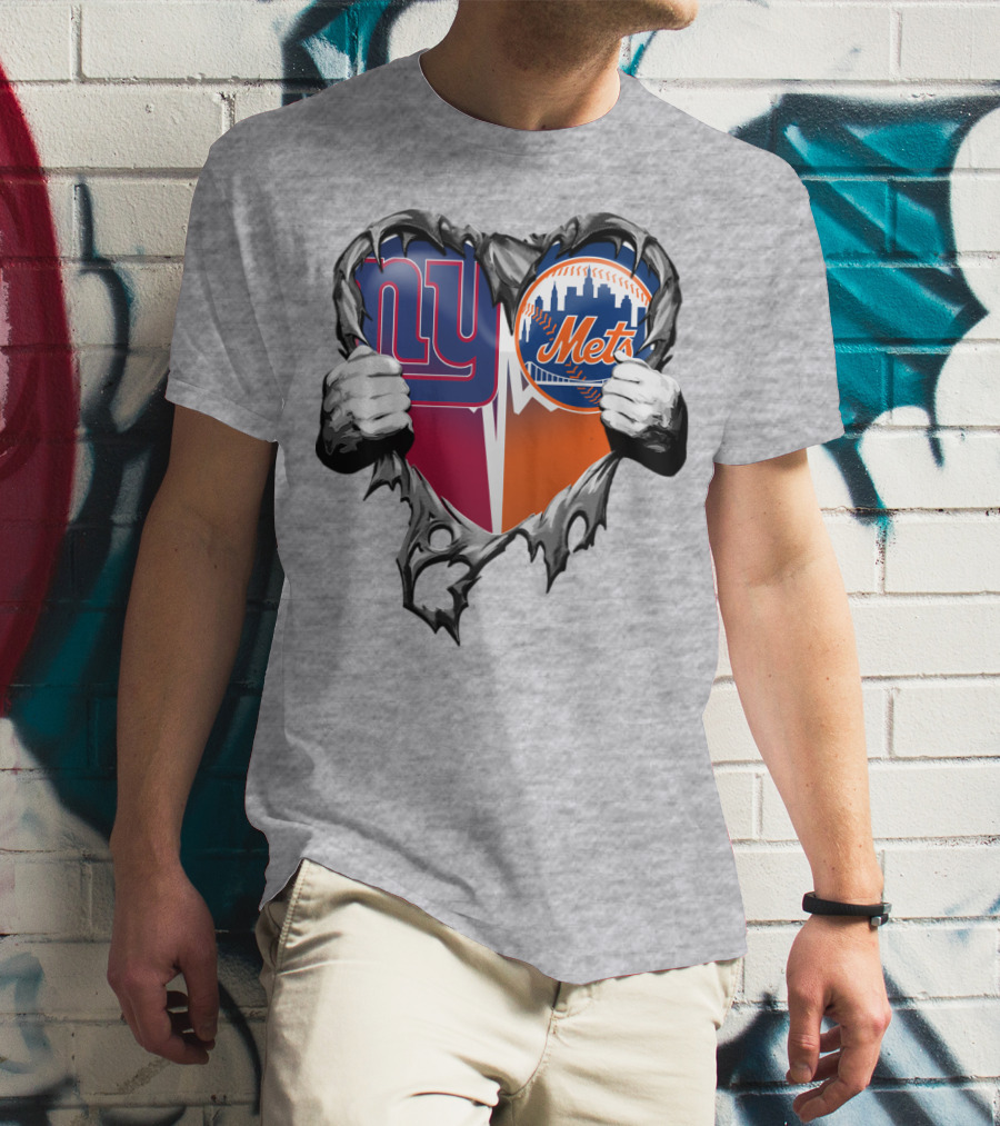 New York Giants Mets Heart Rip T-Shirt