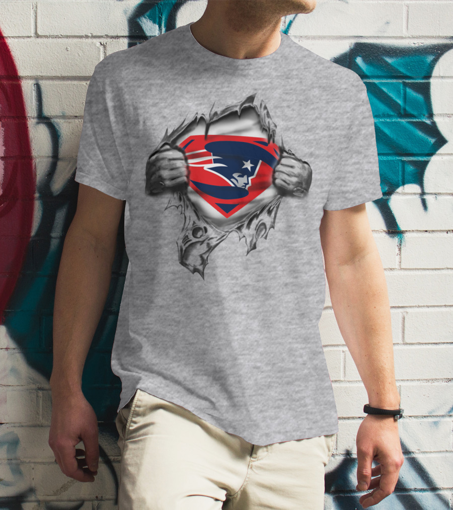 Super Hero Patriots Fan Logo Ripped Chest T-Shirt