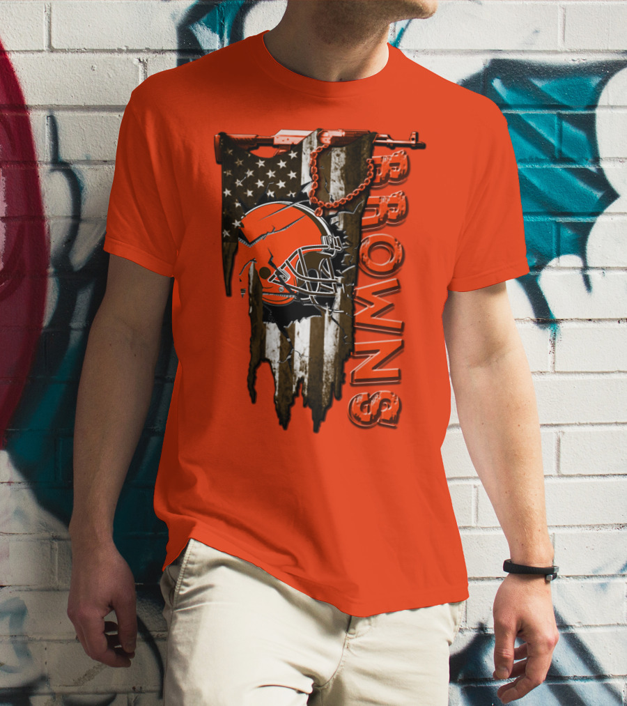 Cleveland Browns American Flag Football Helmet Browns T-Shirt