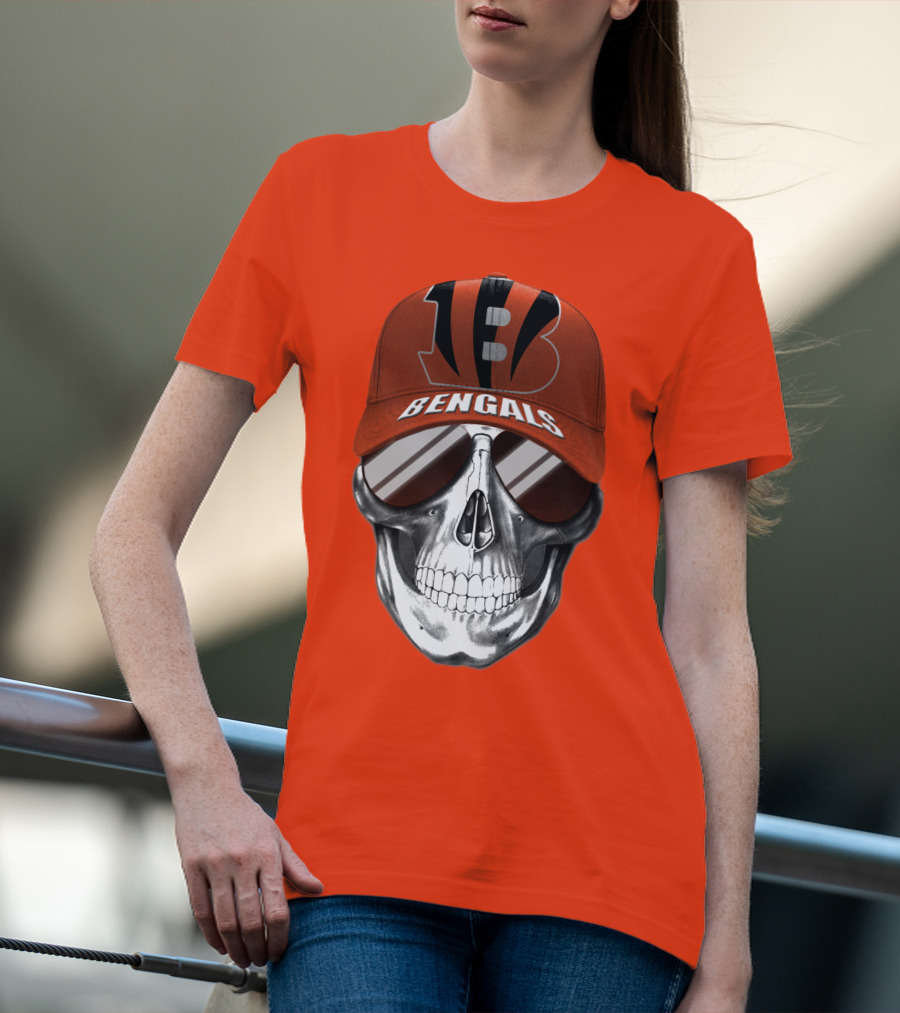 Cincinnati Bengals Skull With Cap And Mirrored Sunglasses T-Shirt