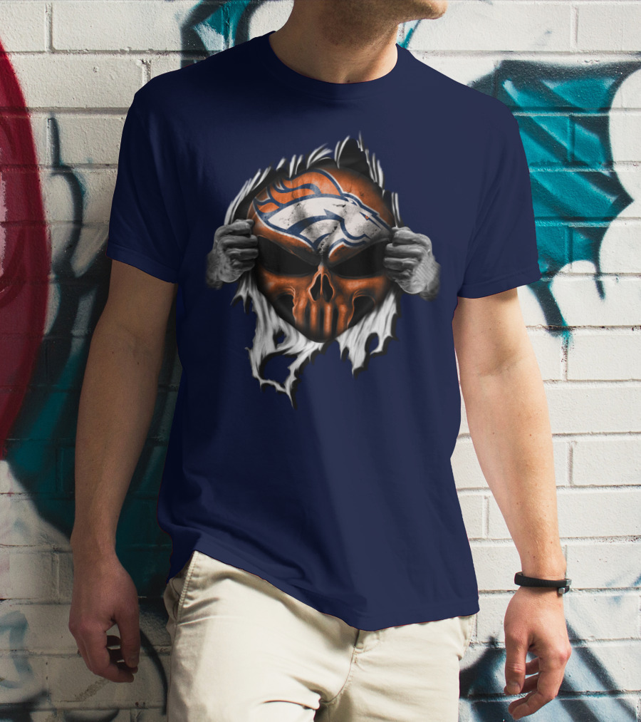 Denver Broncos Skull Logo Peeling T-Shirt