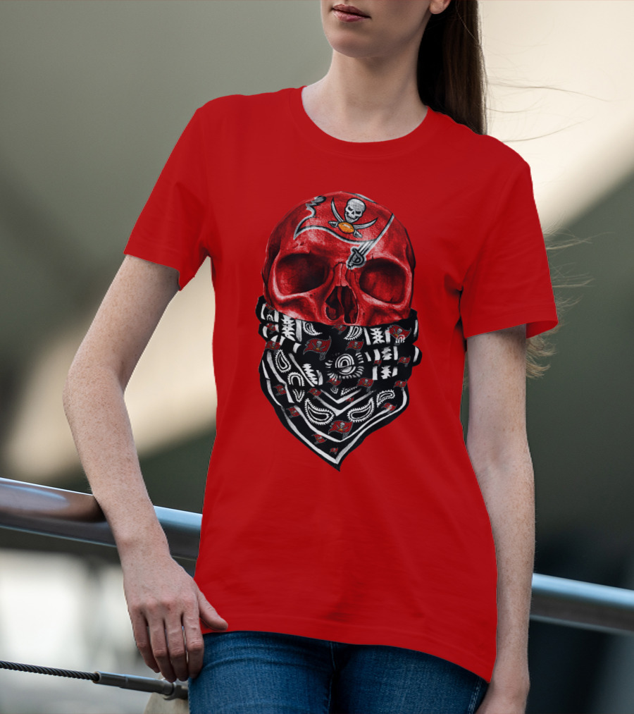 Tampa Bay Buccaneers Skull Bandana T-Shirt