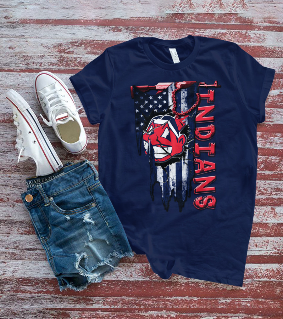 Cleveland Indians Vintage Chief Wahoo With American Flag And Red Chain T-Shirt