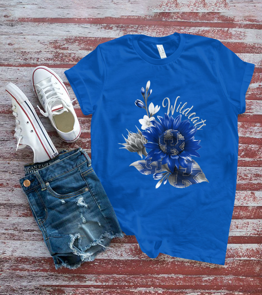 Wildcats Kentucky Blue Flowers K T-Shirt