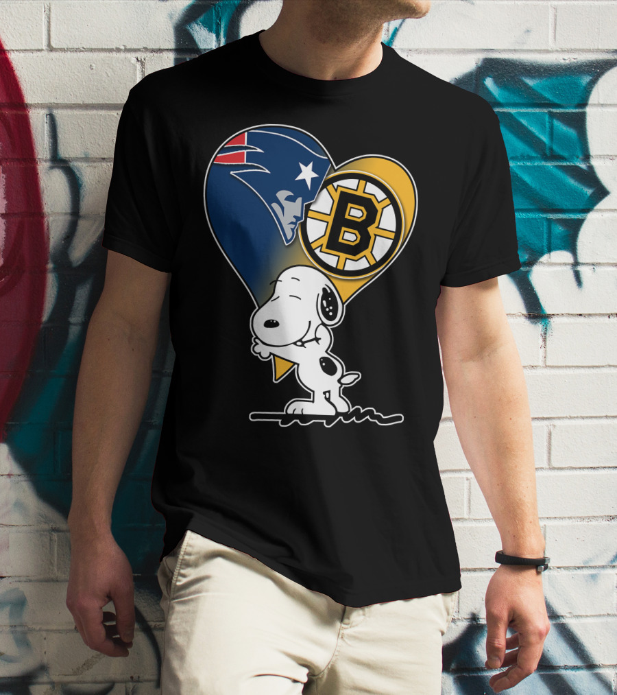 Patriots Bruins Snoopy Heart Hug T-Shirt