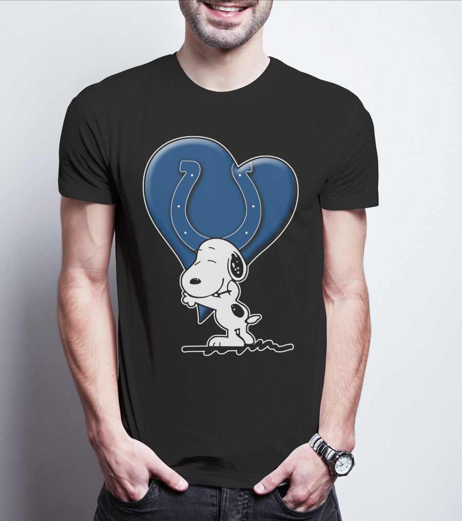 Snoopy Hugging Colts Horseshoe Heart Indianapolis Colts Snp T-Shirt