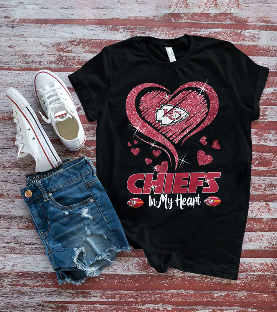 Kansas City Chiefs Love Glitter Heart Sparkle T-Shirt