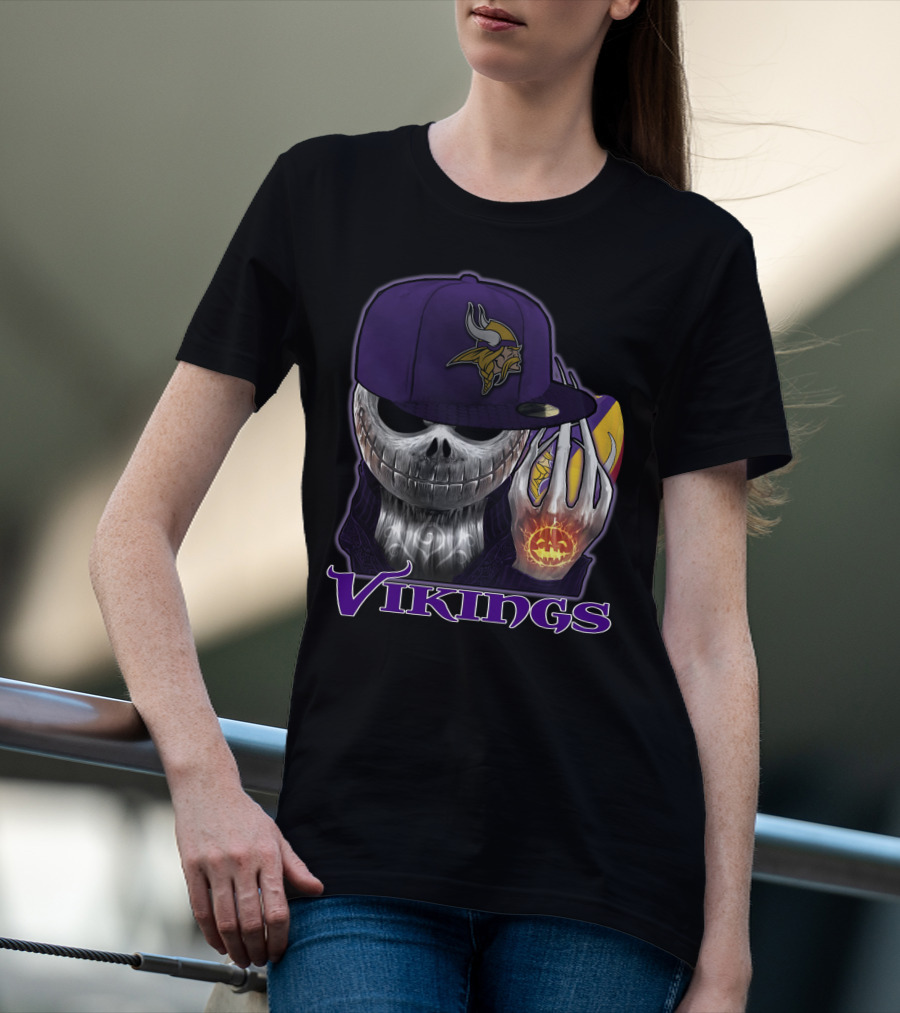 Vikings Skull With Pumpkin And Football In Purple Hat T-Shirt